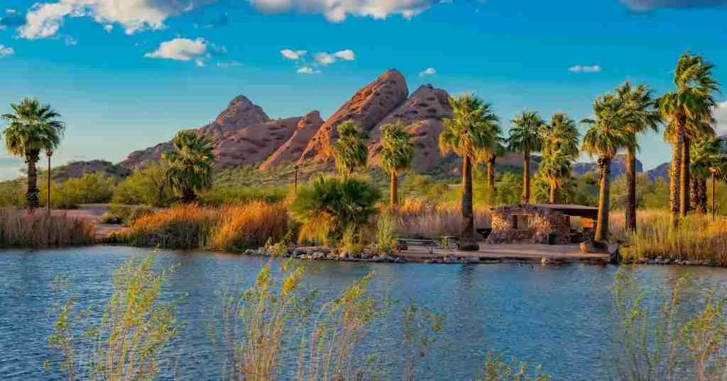 Top 26 Unique Things to do in Phoenix (Best Guide) 8 Papago-Park-1024x538
