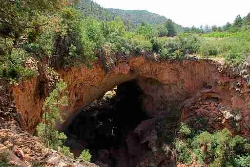 Tonto_Natural_Bridge_a